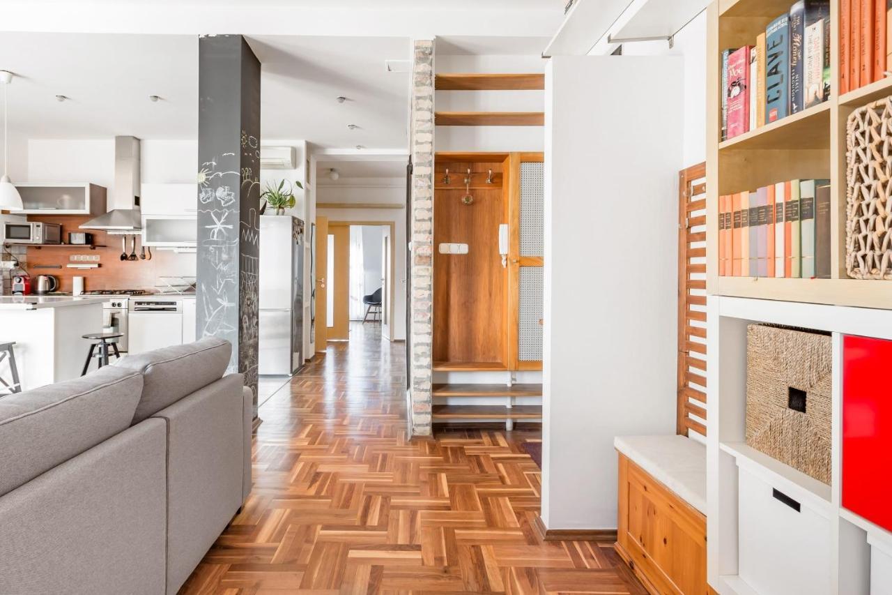 Relax Into Loft Living At A Light-Filled City Escape Budapest Kültér fotó