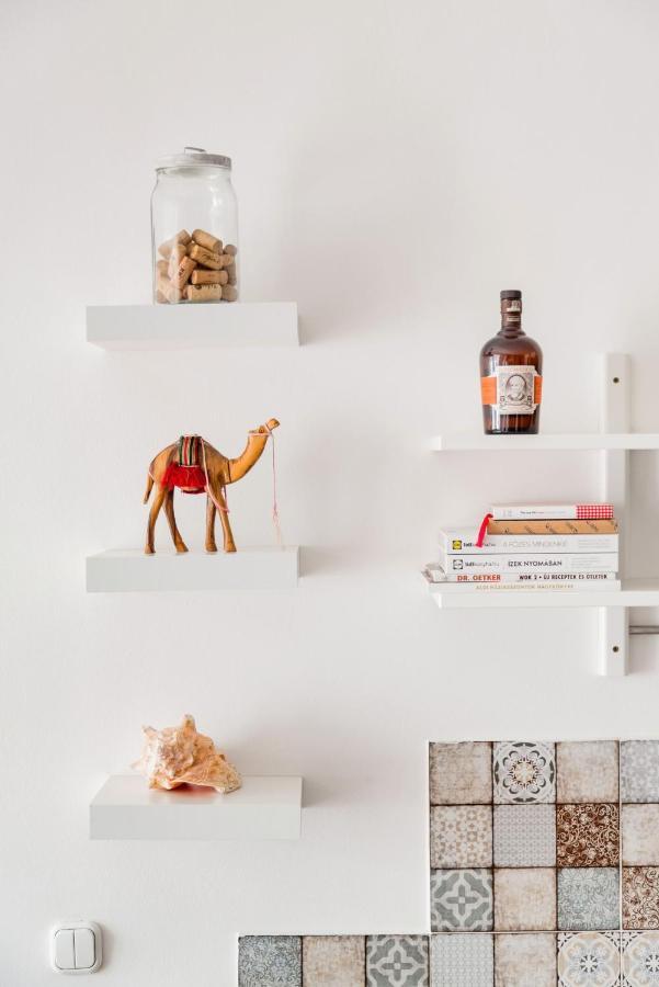 Relax Into Loft Living At A Light-Filled City Escape Budapest Kültér fotó