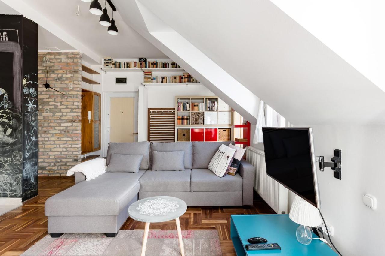 Relax Into Loft Living At A Light-Filled City Escape Budapest Kültér fotó