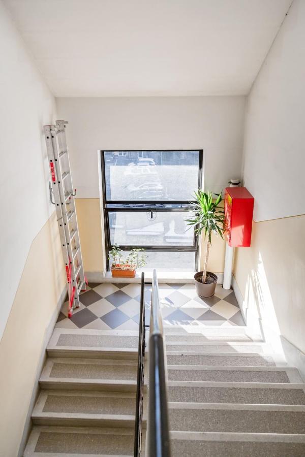 Relax Into Loft Living At A Light-Filled City Escape Budapest Kültér fotó